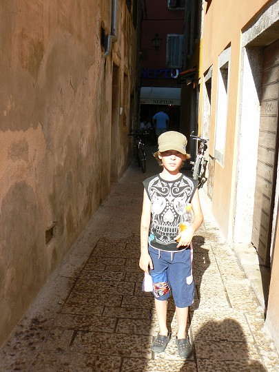 img00074.jpg